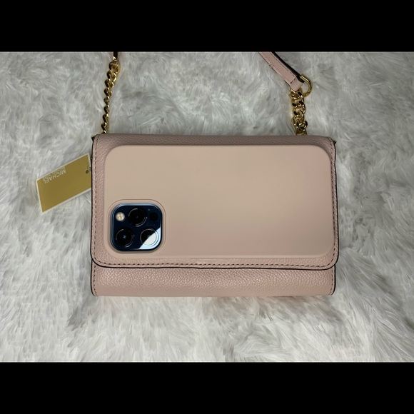 Micahro kors crossbody - Picture 3 of 9